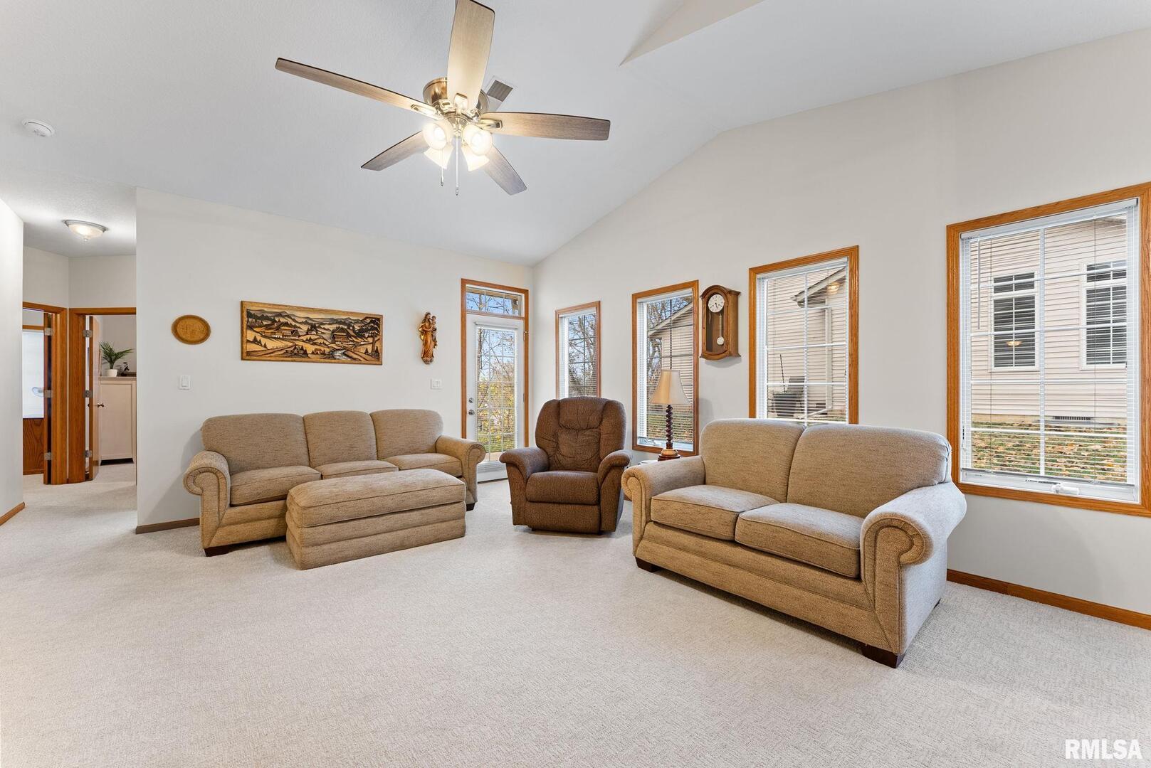 16 Cherry Hill, Unit 16 Hampton, IL 61256 - Photo 2 of 20