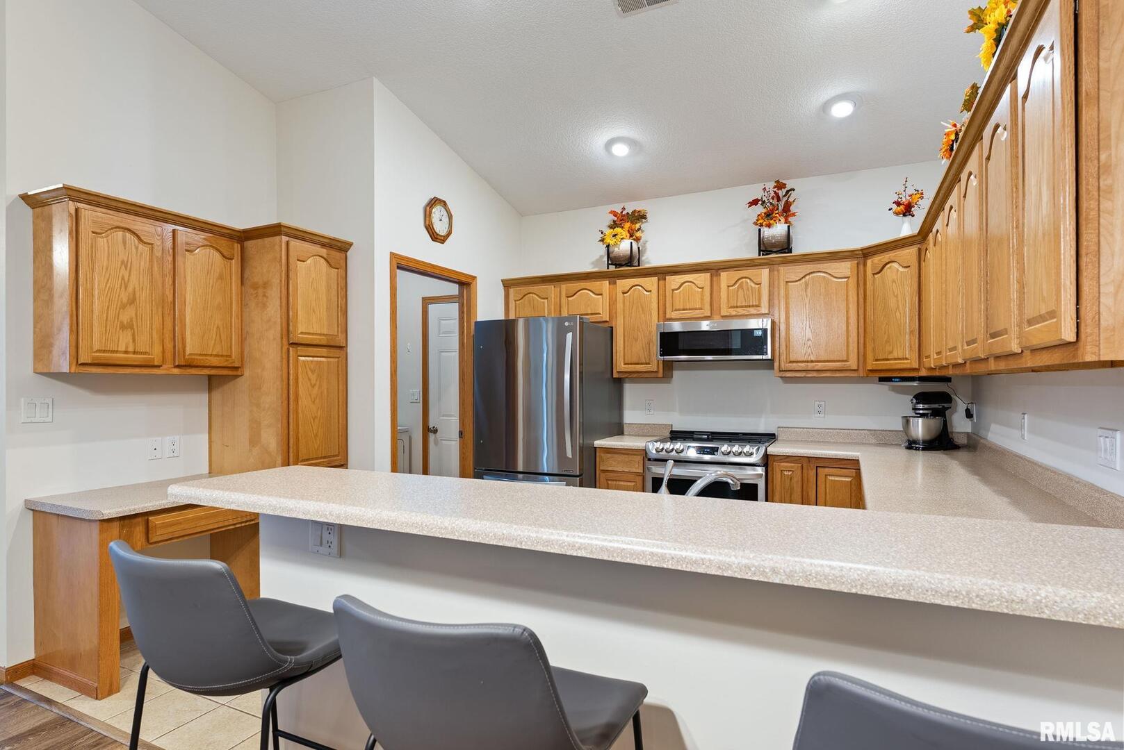 16 Cherry Hill, Unit 16 Hampton, IL 61256 - Photo 8 of 20