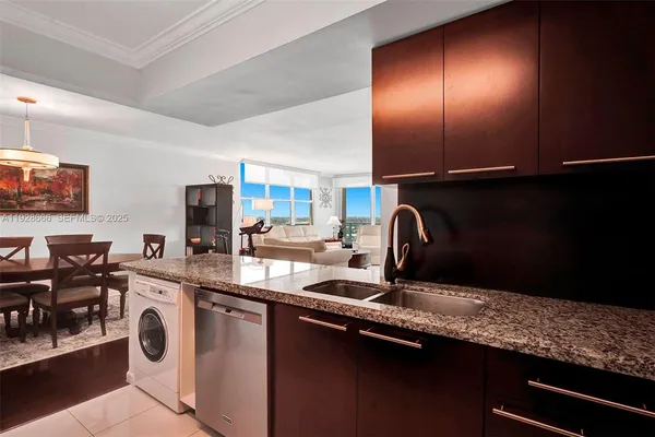 $4,500 | 2501 South Ocean Drive, Unit 1436, Hollywood, FL 33019