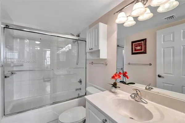 $4,500 | 2501 South Ocean Drive, Unit 1436, Hollywood, FL 33019