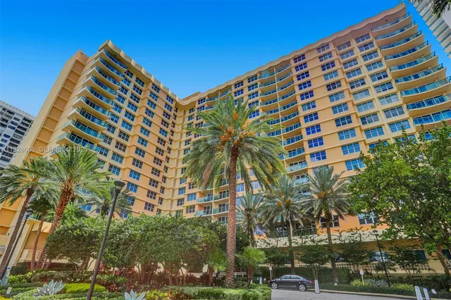 $4,500 | 2501 South Ocean Drive, Unit 1436, Hollywood, FL 33019