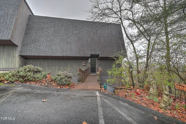 $339,900 | 326 Hickory Bluff, Unit 326, Johnson City, TN 37601