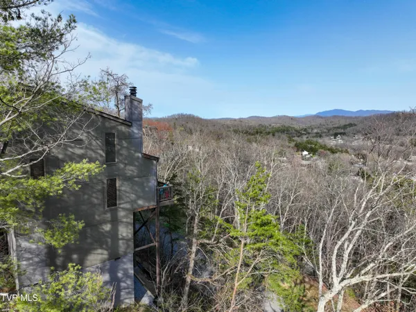 $339,900 | 326 Hickory Bluff, Unit 326, Johnson City, TN 37601