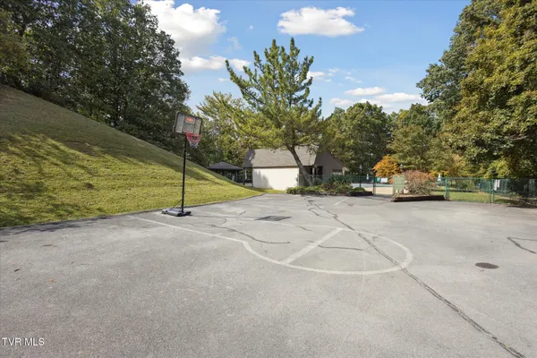 $339,900 | 326 Hickory Bluff, Unit 326, Johnson City, TN 37601