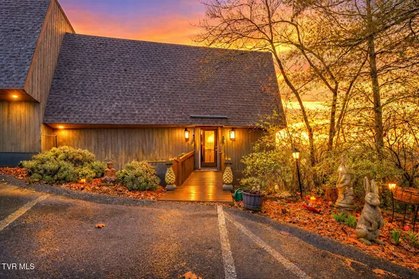 $339,900 | 326 Hickory Bluff, Unit 326, Johnson City, TN 37601