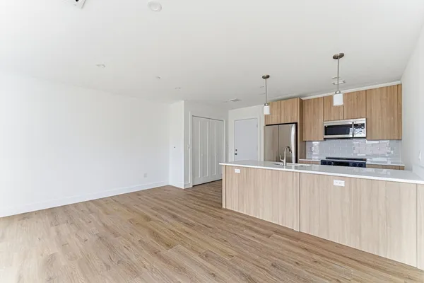 $4,000 | 1035 Commonwealth Avenue, Unit 310, Boston, MA 02215