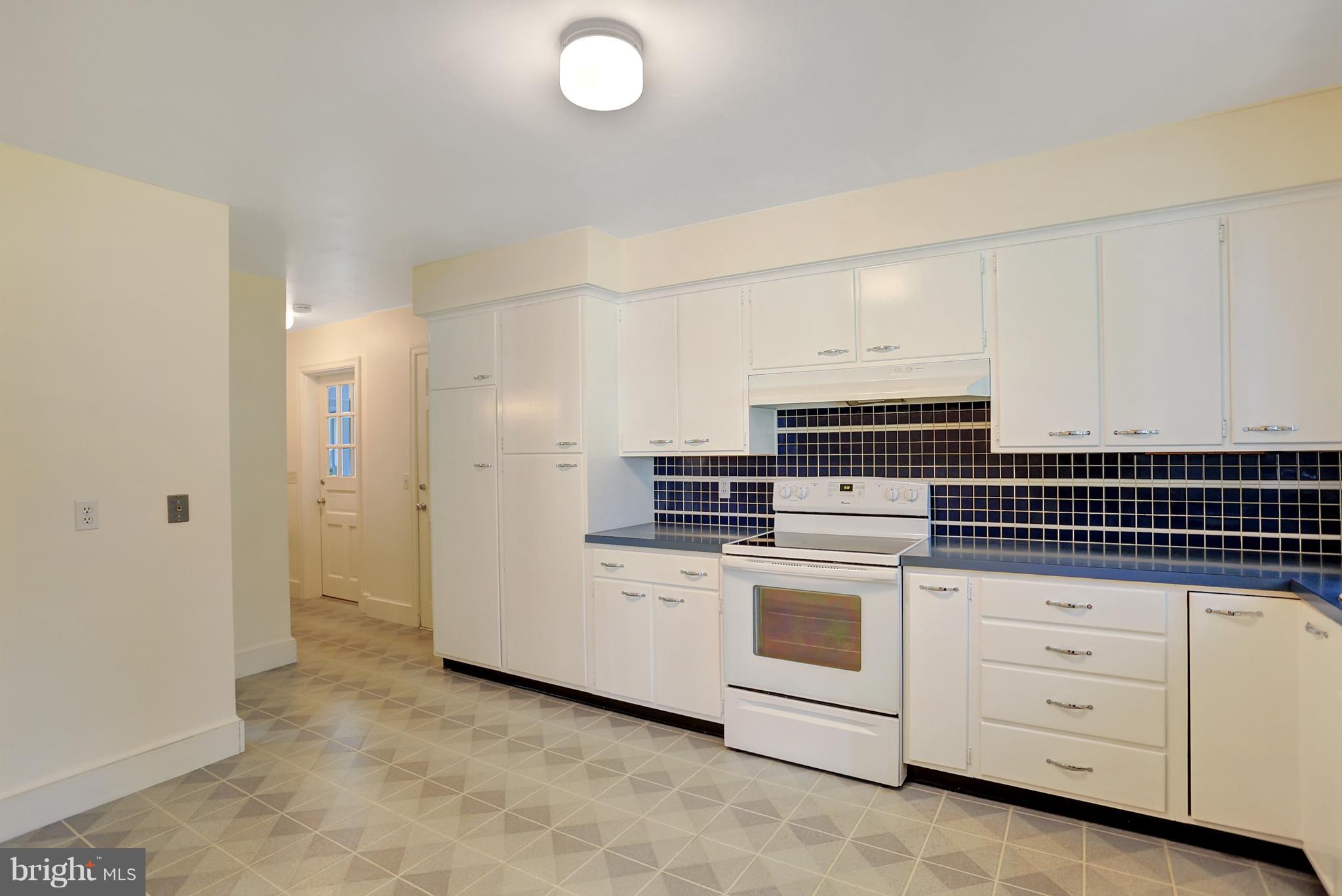 1421 Meadowbrook Road Lancaster, PA 17603 - Photo 22 of 58 Gallery Image 22