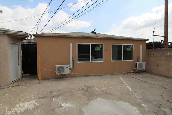 $2,000 | 4986 Southern Avenue, Unit E, South Gate, CA 90280