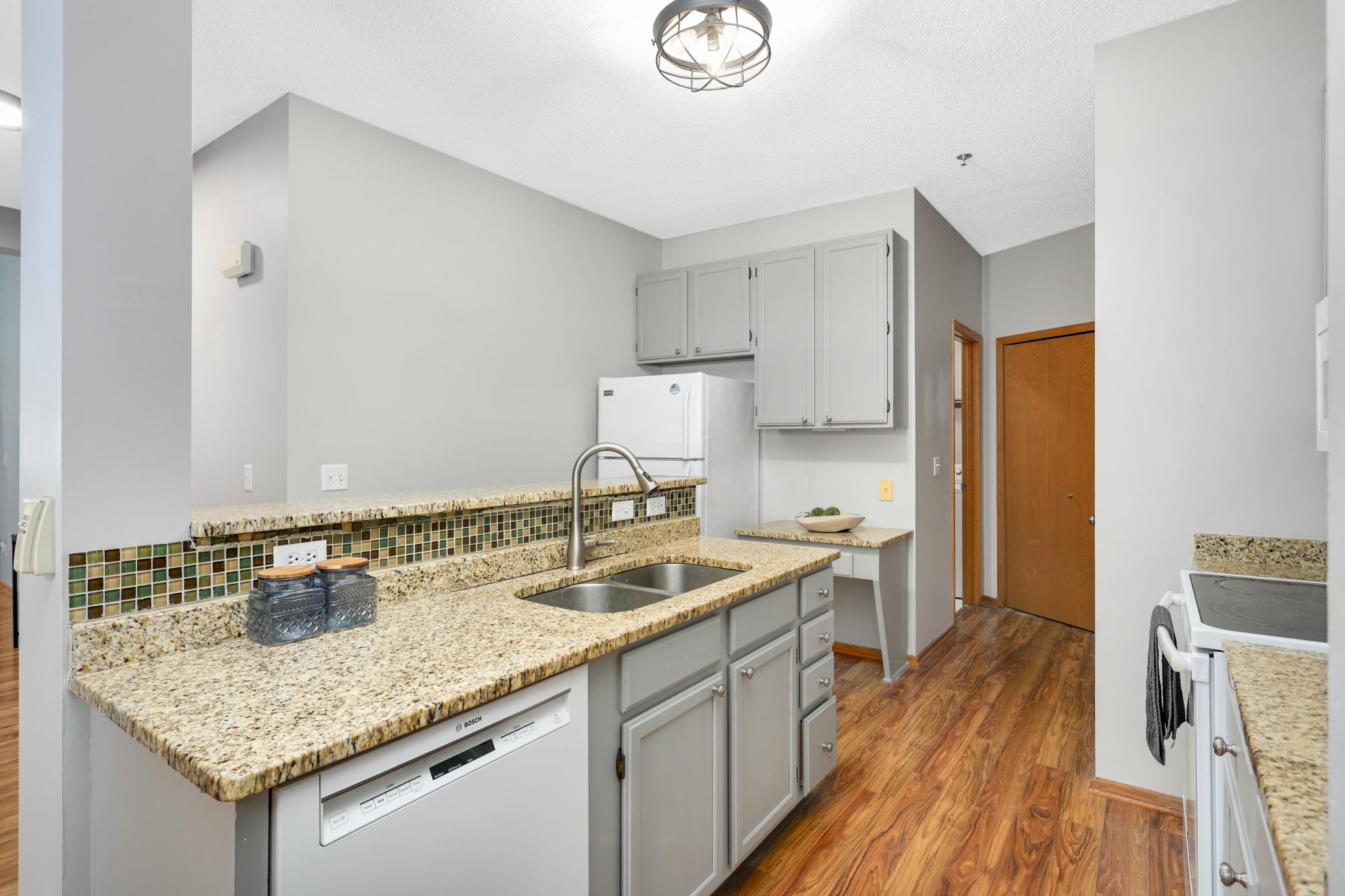 8419 Cortland Road Eden Prairie, MN 55344 - Photo 10 of 26