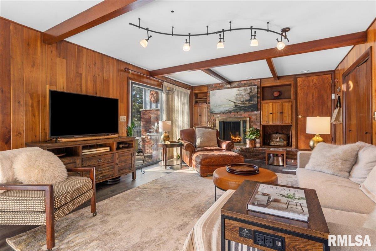 9 Pine Tree Drive Springfield, IL 62704 - Photo 11 of 48