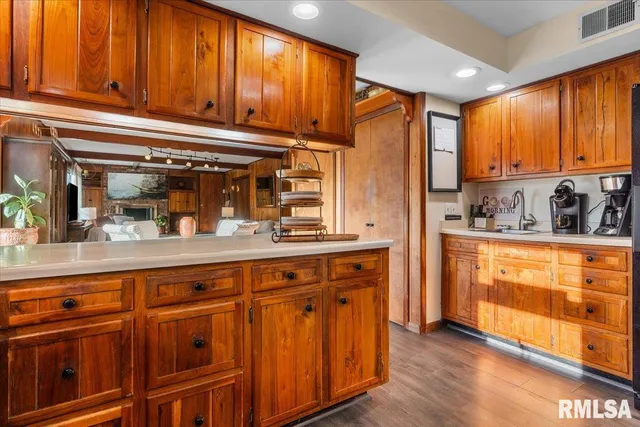 $539,700 | 9 Pine Tree Drive, Springfield, IL 62704