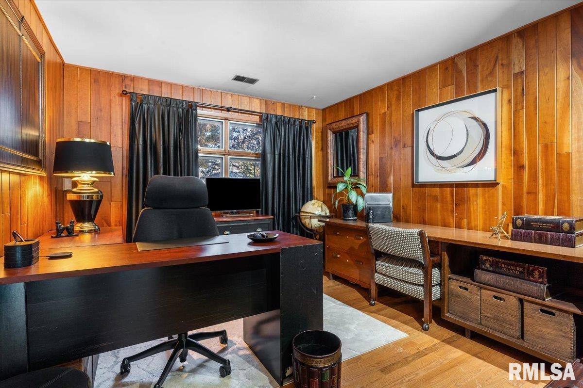 9 Pine Tree Drive Springfield, IL 62704 - Photo 20 of 48