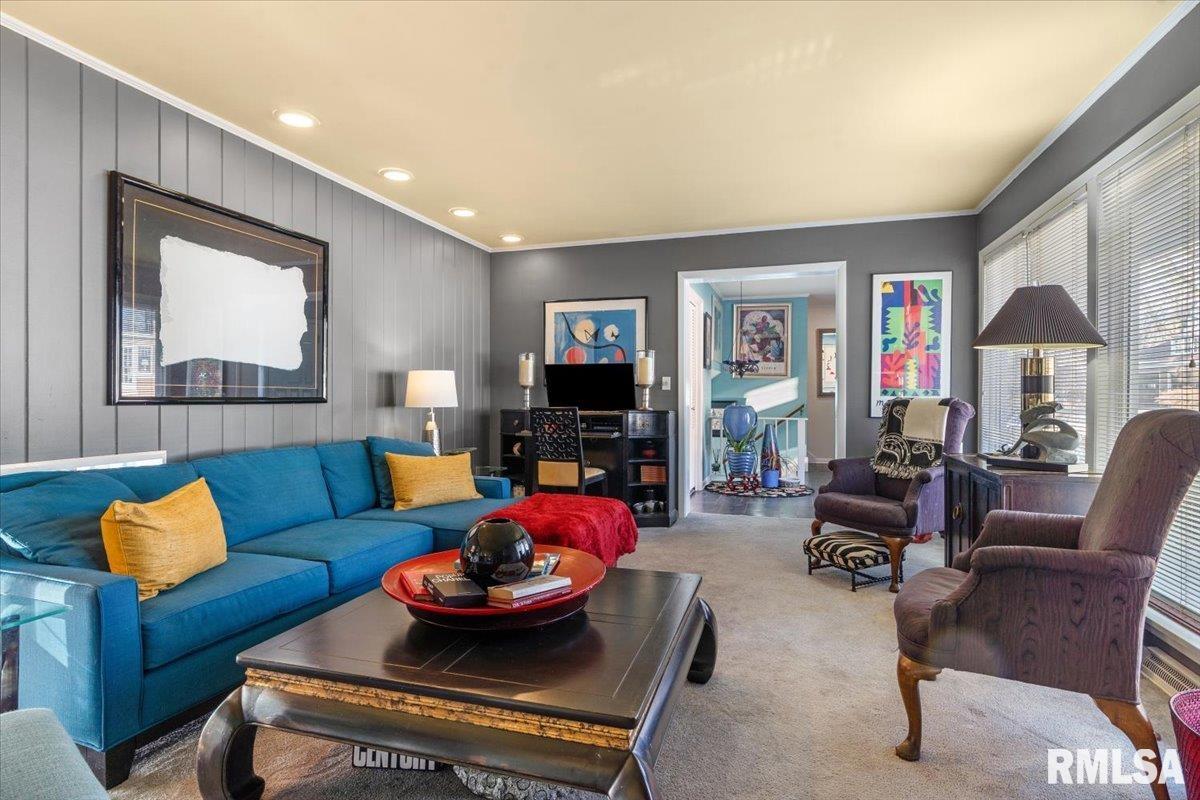 9 Pine Tree Drive Springfield, IL 62704 - Photo 5 of 48