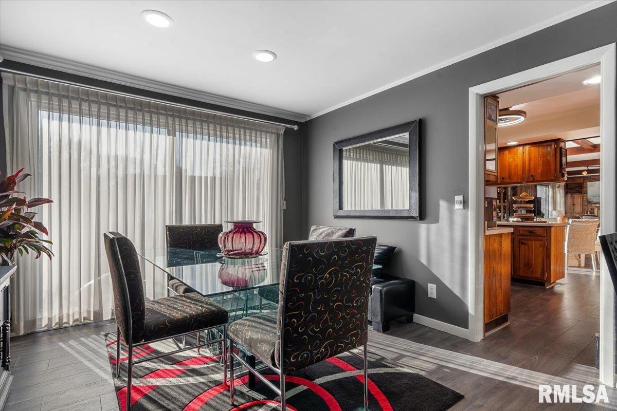 9 Pine Tree Drive Springfield, IL 62704 - Photo 8 of 48