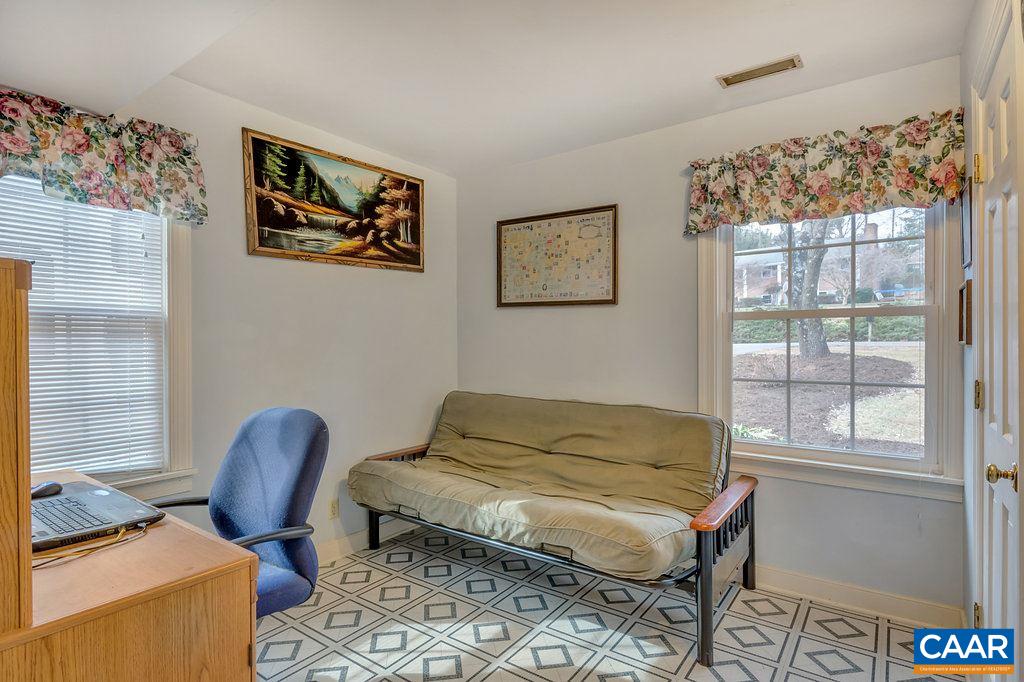 2406 Wakefield Road Charlottesville, VA 22901 - Photo 15 of 31 a living room with furniture and a window