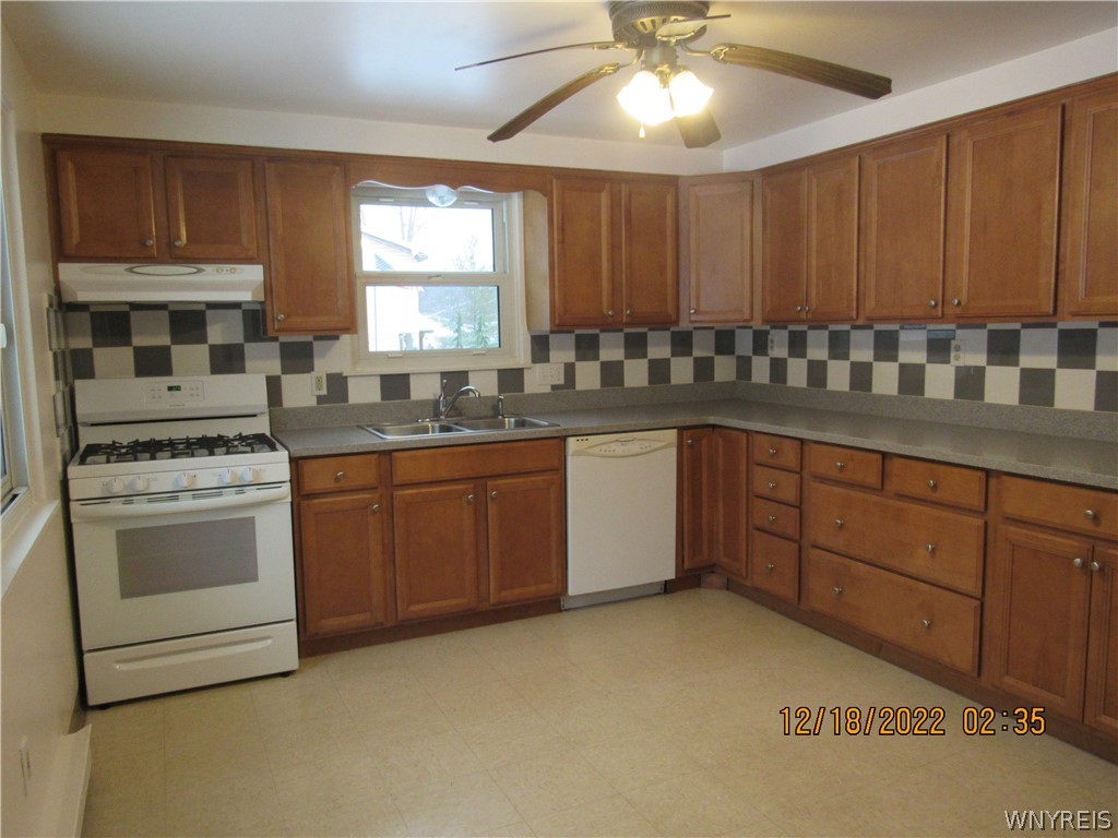 837 Beach Road Evans, NY 14006 - Photo 8 of 17