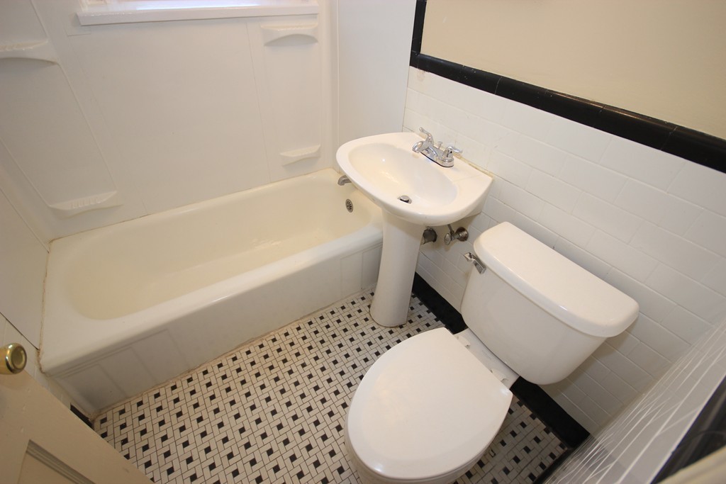 16 Newman Road, Unit B Malden, MA 02148 - Photo 8 of 9
