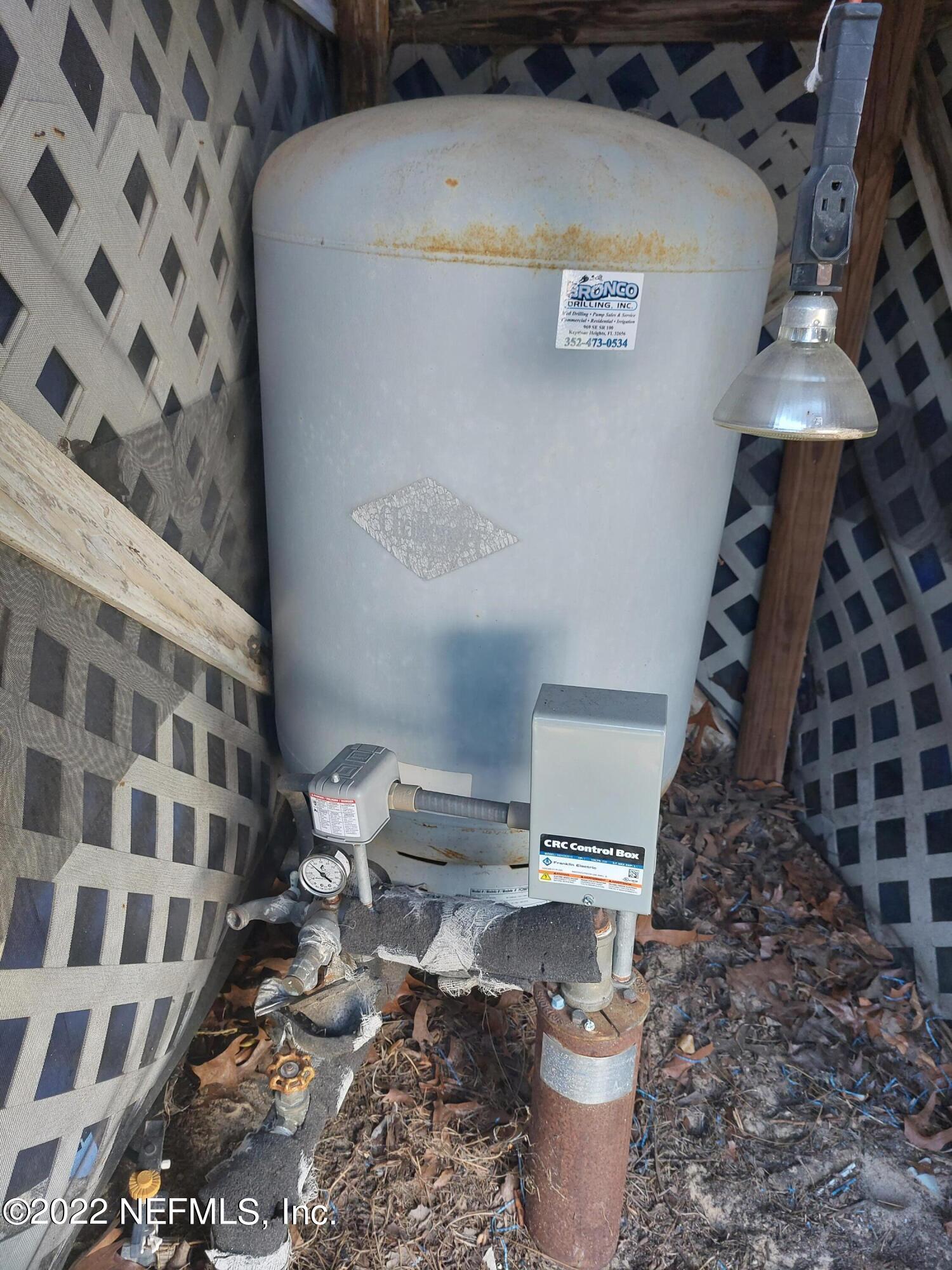 7272 Davidson Street Keystone Heights, FL 32656 - Photo 15 of 16 a bathroom with a sink and a toilet