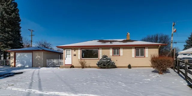 $290,000 | 3107 68th Street East, Inver Grove Heights, MN 55076