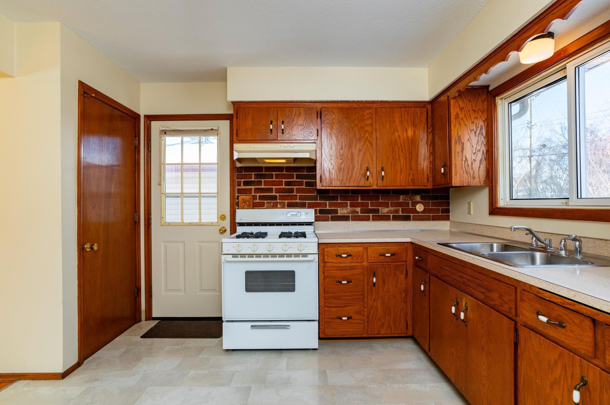 3107 68th Street East Inver Grove Heights, MN 55076 - Photo 11 of 30