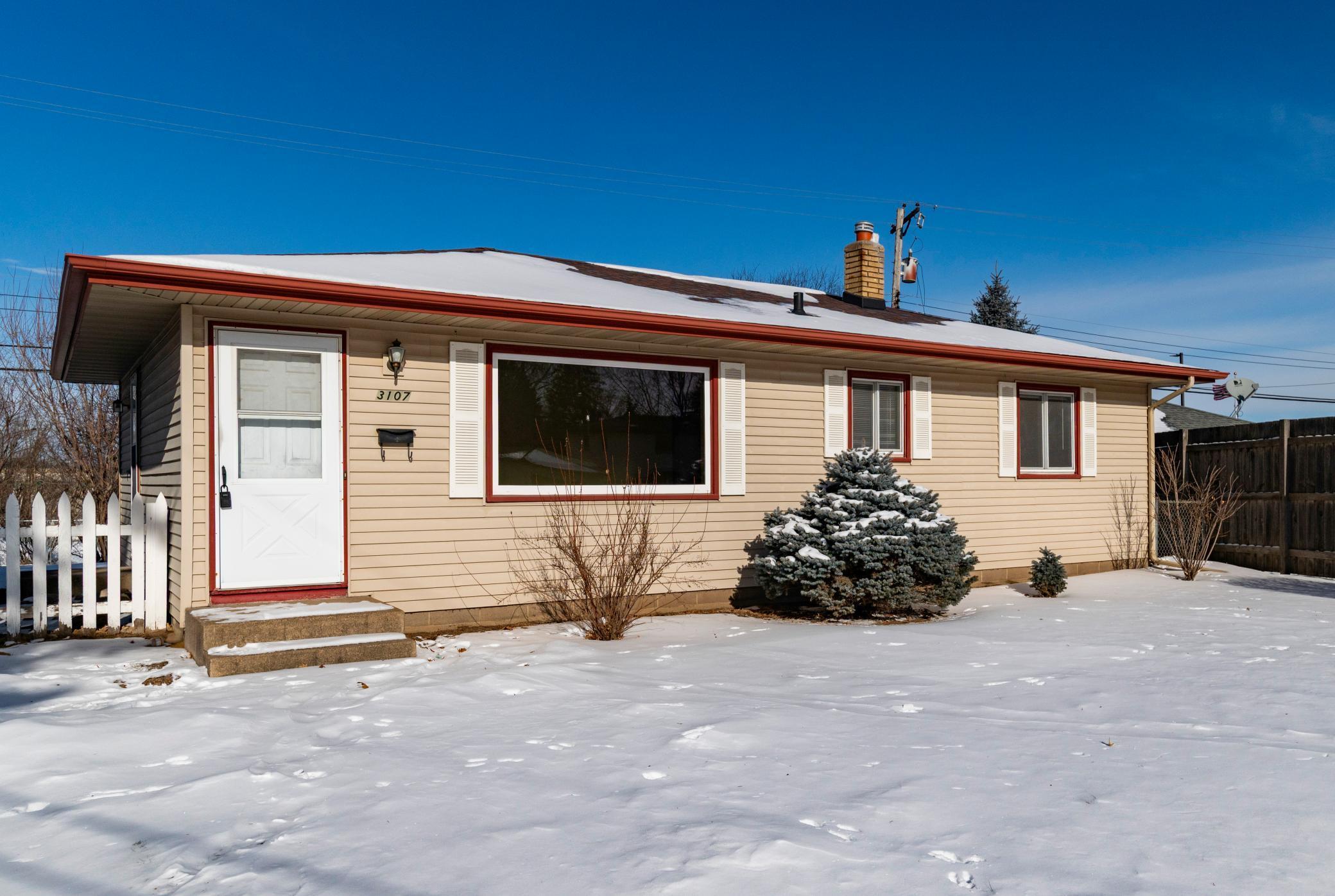 3107 68th Street East Inver Grove Heights, MN 55076 - Photo 2 of 30