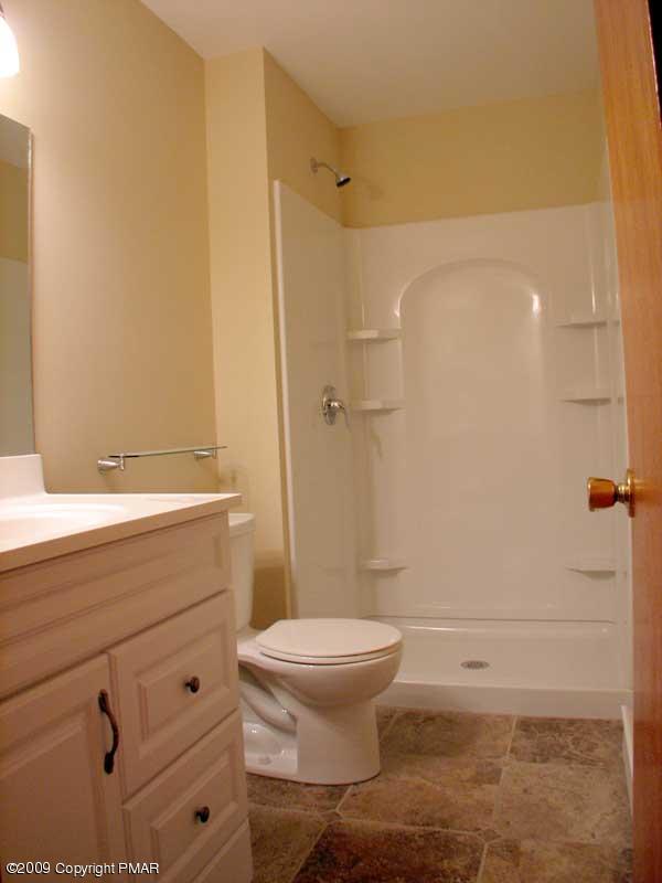 29 Sweet Briar Road Pocono Pines, PA 18350 - Photo 5 of 7 MASTER BATHROOM