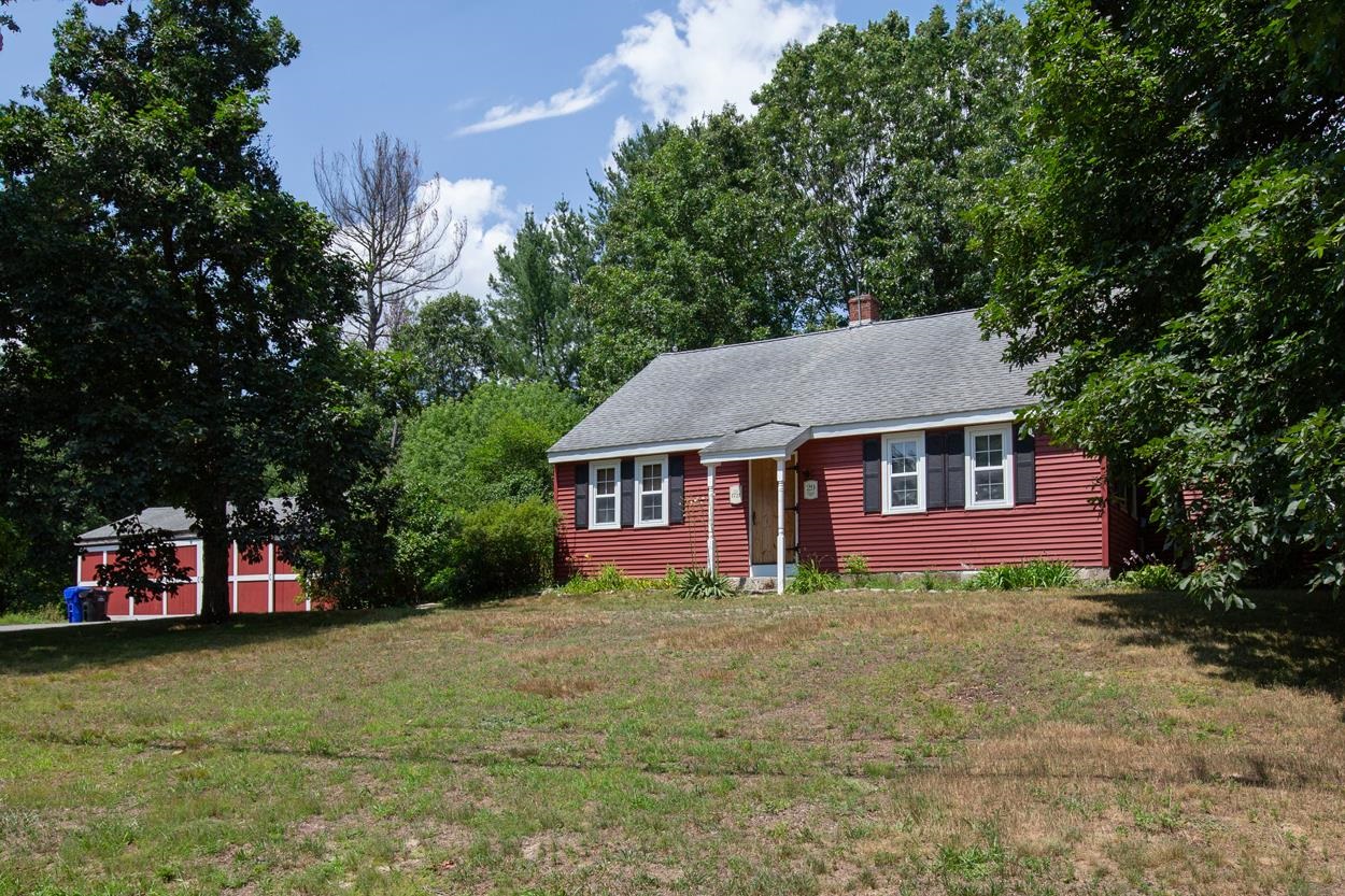 29 Chalifoux Road Hudson, NH 03051 - Photo 1 of 57