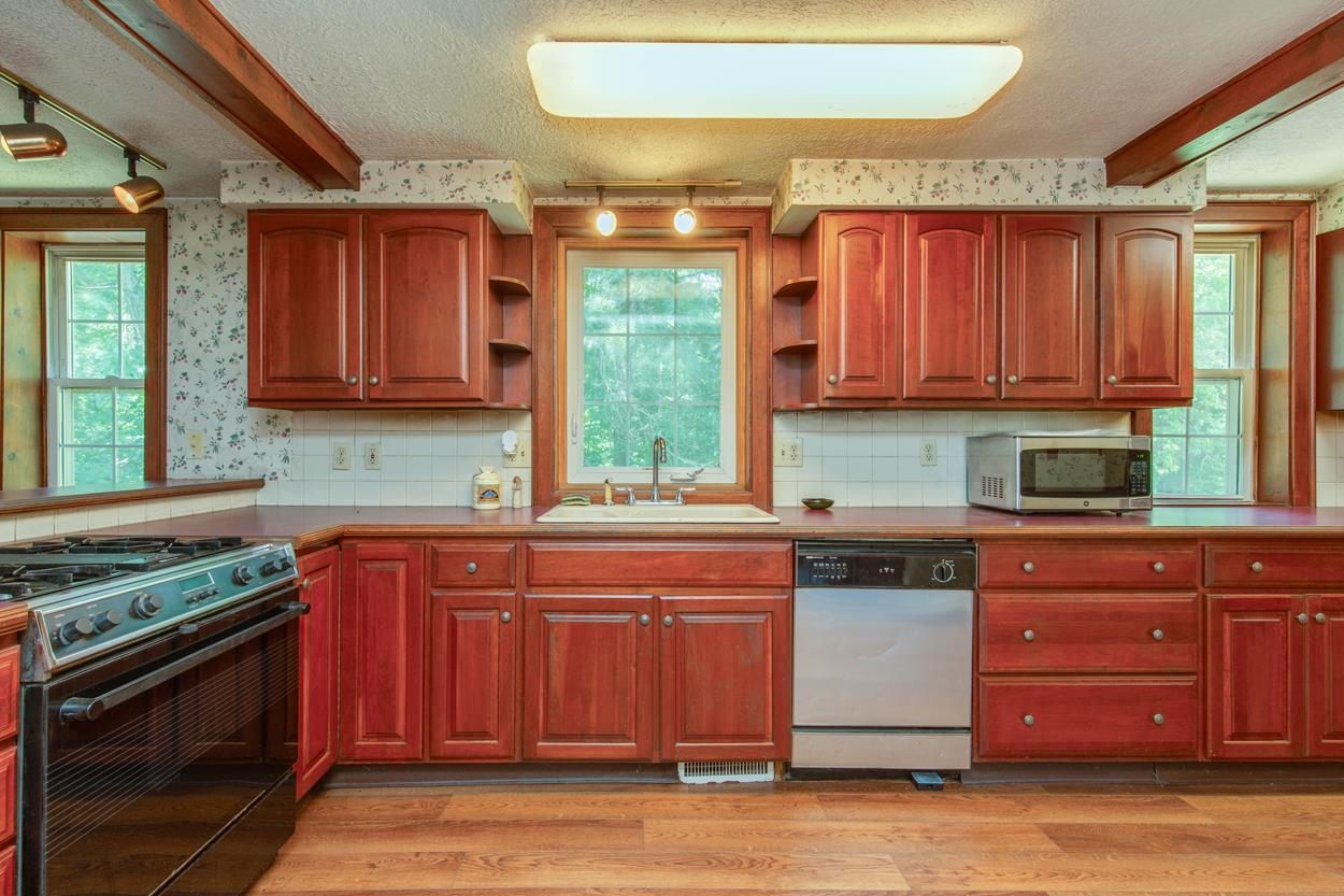 29 Chalifoux Road Hudson, NH 03051 - Photo 24 of 57