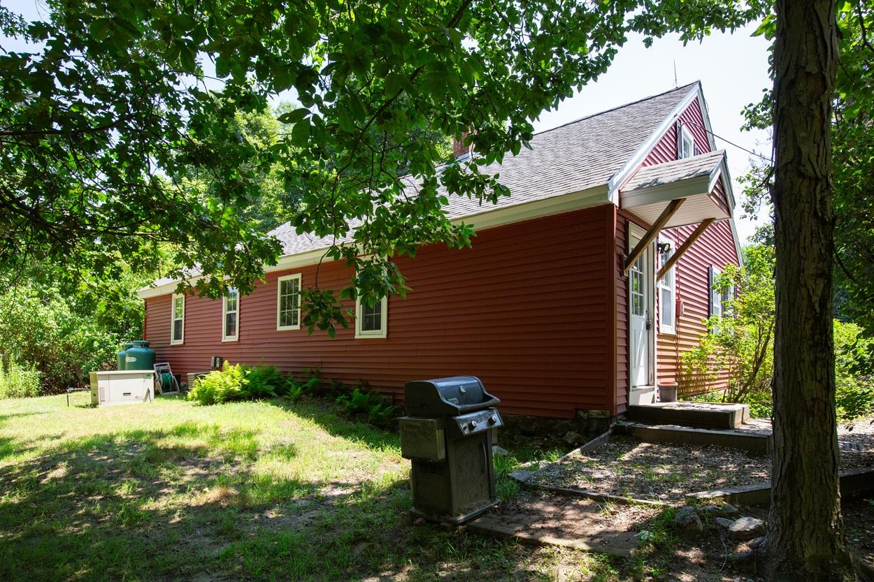 29 Chalifoux Road Hudson, NH 03051 - Photo 49 of 57