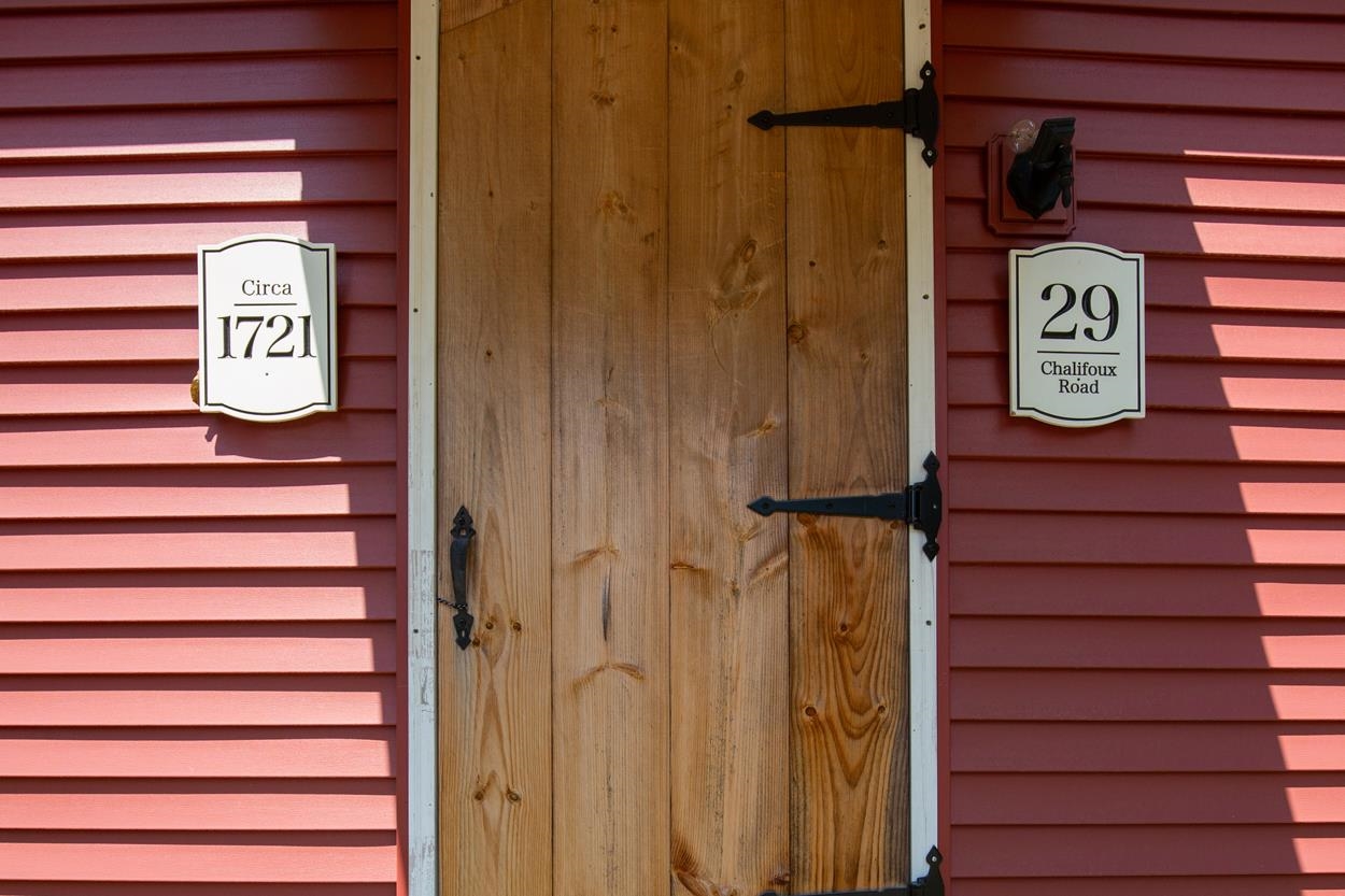 29 Chalifoux Road Hudson, NH 03051 - Photo 6 of 57