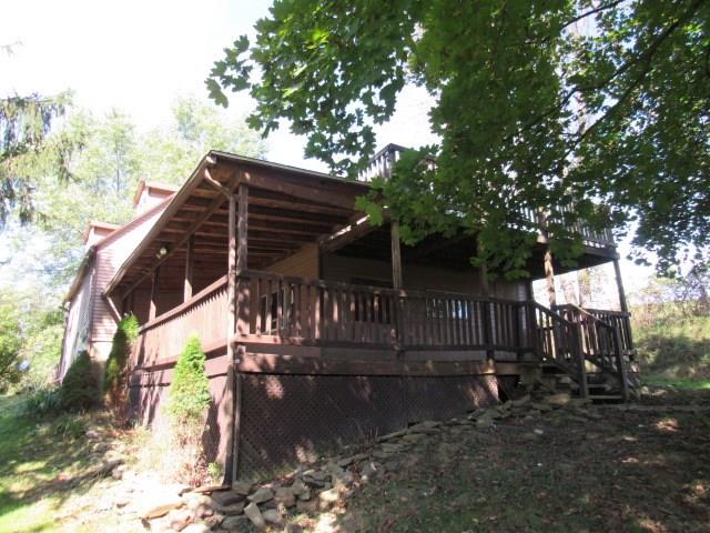 610 Davidson Road Grindstone, PA 15442 - Photo 3 of 25