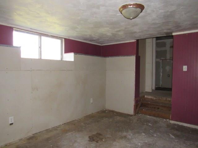 610 Davidson Road Grindstone, PA 15442 - Photo 6 of 25