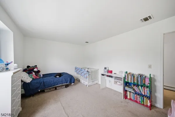 $275,000 | 28 Village Drive, Hamburg, NJ 07419