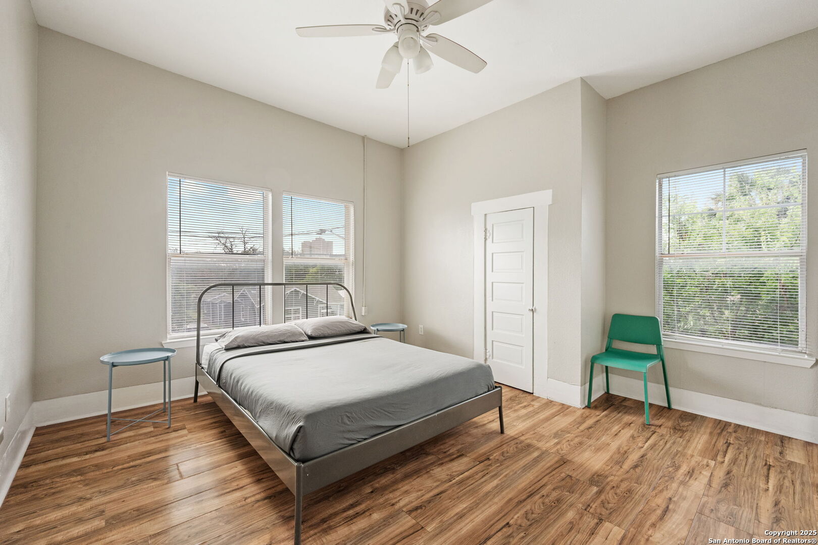 215 Blanco Road San Antonio, TX 78212 - Photo 37 of 48 a bedroom with a bed and a table