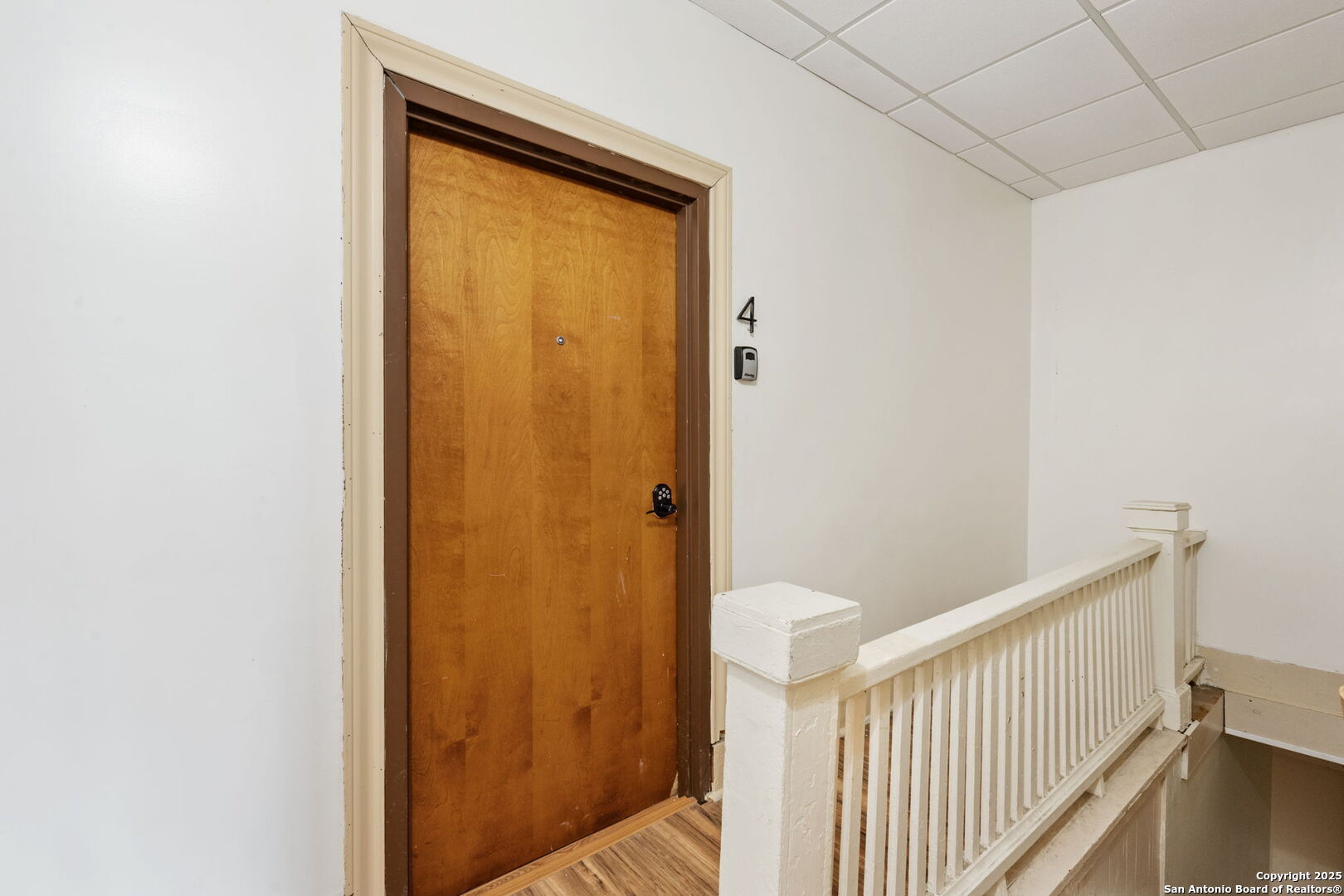 215 Blanco Road San Antonio, TX 78212 - Photo 38 of 48 a view of a hallway