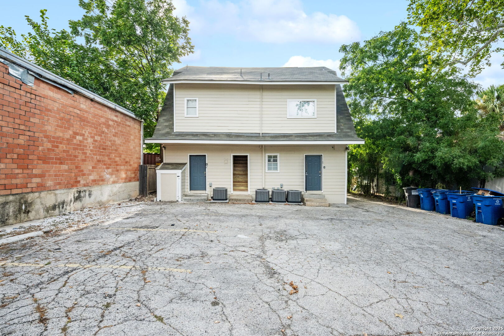 215 Blanco Road San Antonio, TX 78212 - Photo 7 of 48 a view of a house with a patio