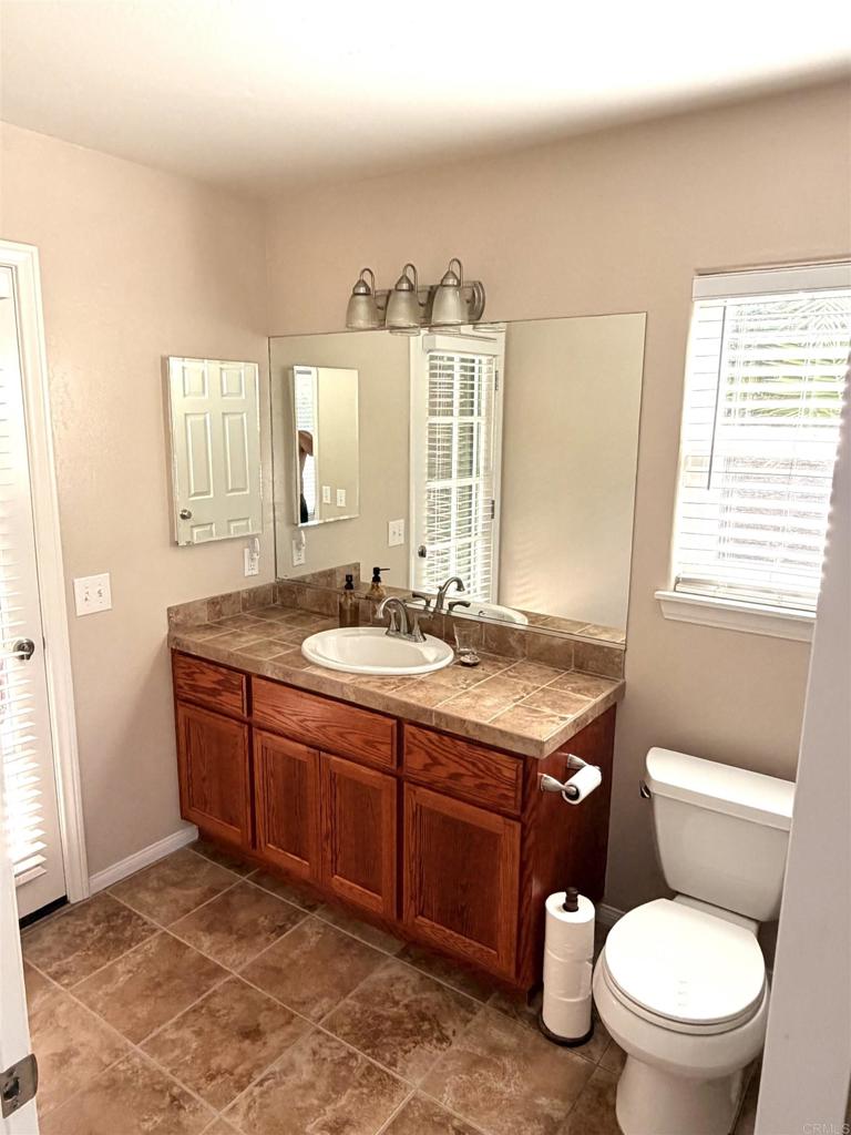 524 Rosvall Drive Fallbrook, CA 92028 - Photo 69 of 77 Bathroom #3 with Private Entrance
