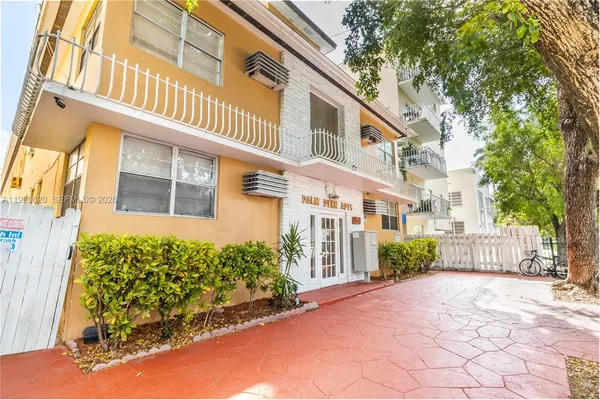 $1,600 | 1611 Pennsylvania Avenue, Unit 4, Miami Beach, FL 33139