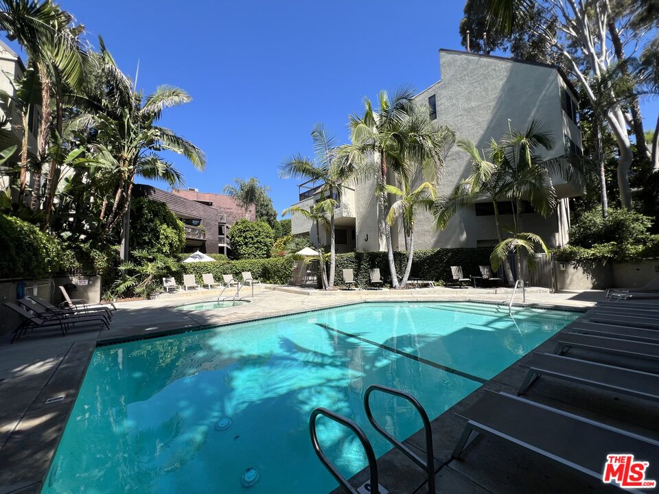 950 North Kings Road, Unit 268 West Hollywood, CA 90069 - Photo 15 of 75
