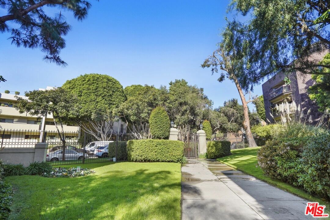 950 North Kings Road, Unit 268 West Hollywood, CA 90069 - Photo 23 of 75