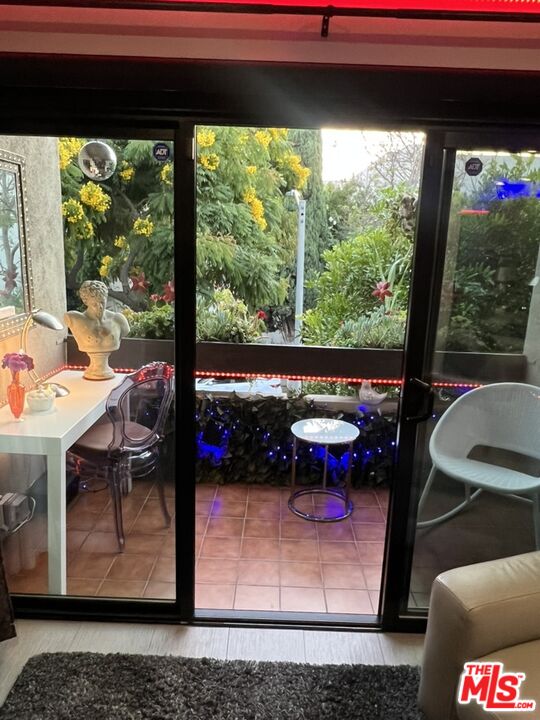 950 North Kings Road, Unit 268 West Hollywood, CA 90069 - Photo 24 of 75