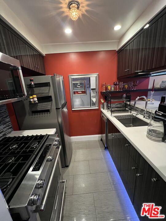 950 North Kings Road, Unit 268 West Hollywood, CA 90069 - Photo 37 of 75