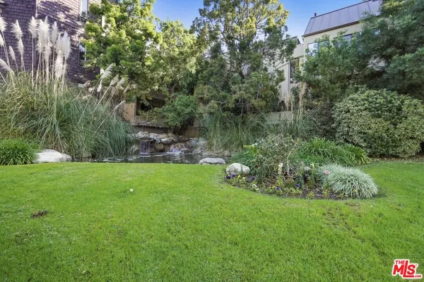 $3,570 | 950 North Kings Road, Unit 268, West Hollywood, CA 90069