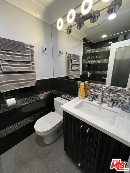 950 North Kings Road, Unit 268 West Hollywood, CA 90069 - Photo 41 of 75