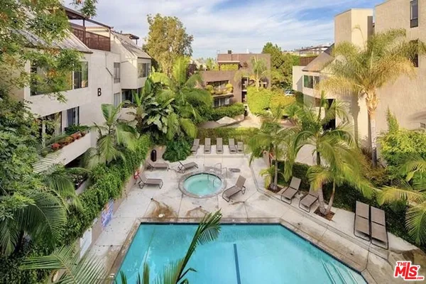 $3,570 | 950 North Kings Road, Unit 268, West Hollywood, CA 90069