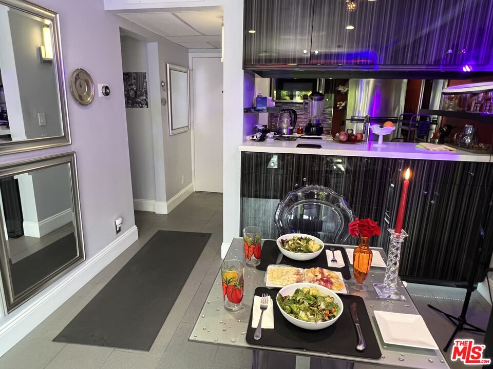 950 North Kings Road, Unit 268 West Hollywood, CA 90069 - Photo 50 of 75