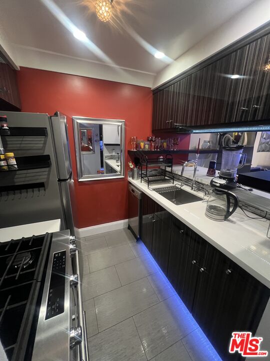950 North Kings Road, Unit 268 West Hollywood, CA 90069 - Photo 5 of 75