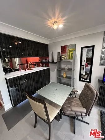 $3,570 | 950 North Kings Road, Unit 268, West Hollywood, CA 90069