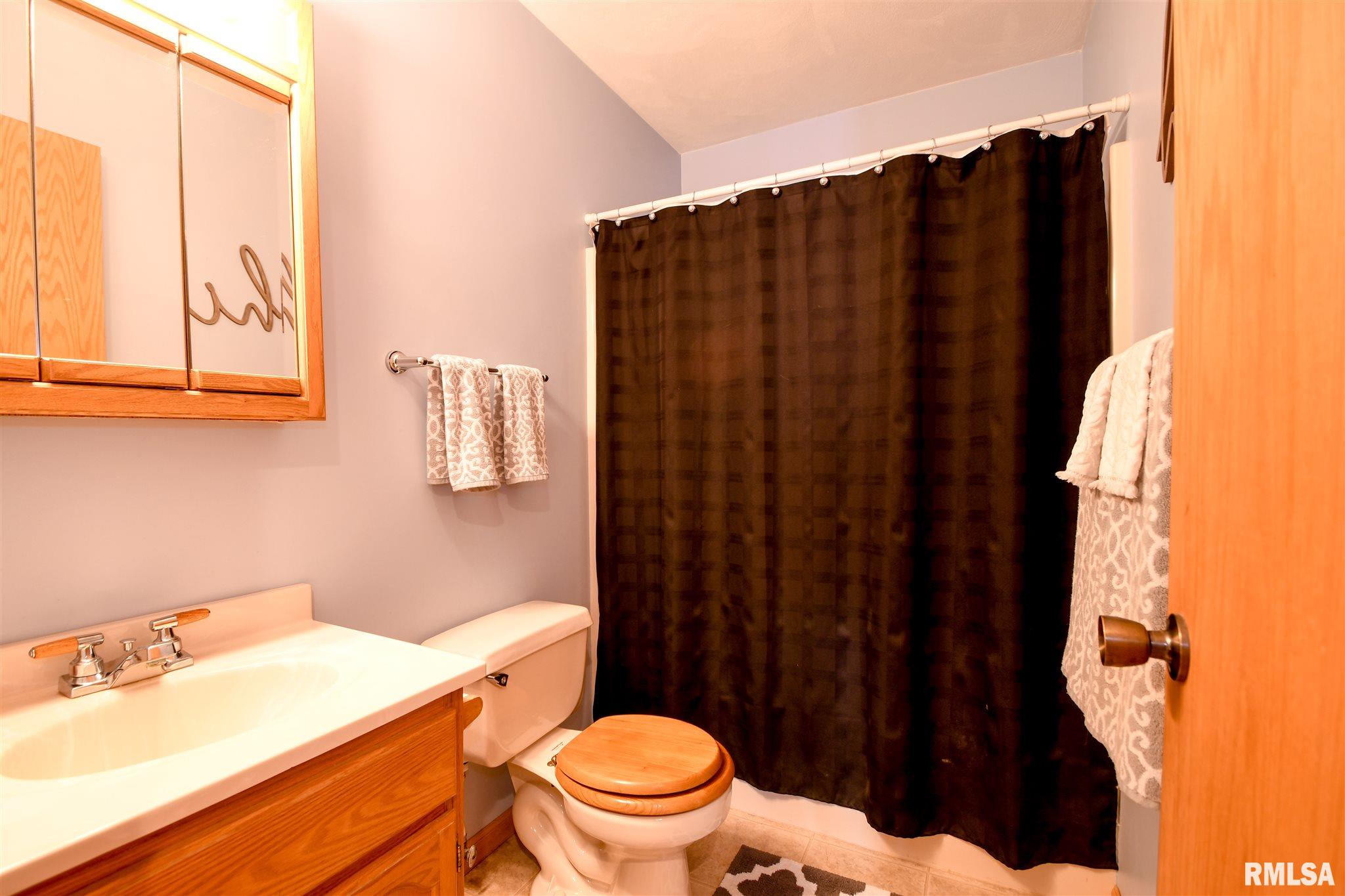 8825 South Powell Road Mapleton, IL 61547 - Photo 13 of 47