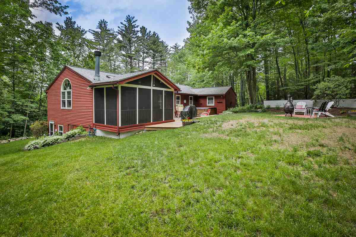 288 Dearborn Road Auburn, NH 03032 - Photo 2 of 36